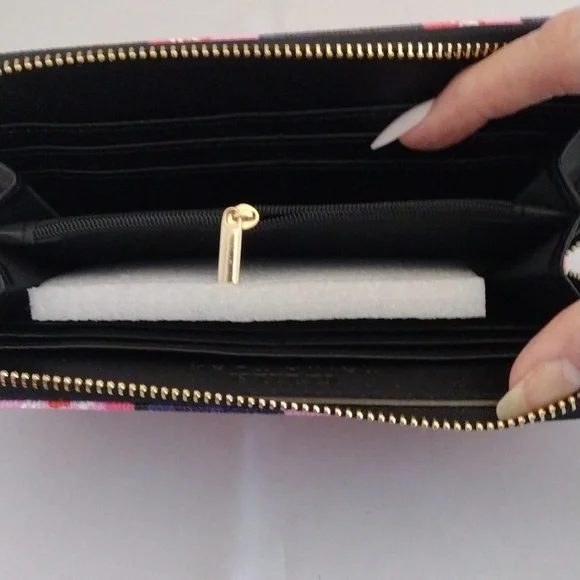 NWT Trina Turk Pink/Black Floral Wallet - Picture 5 of 7